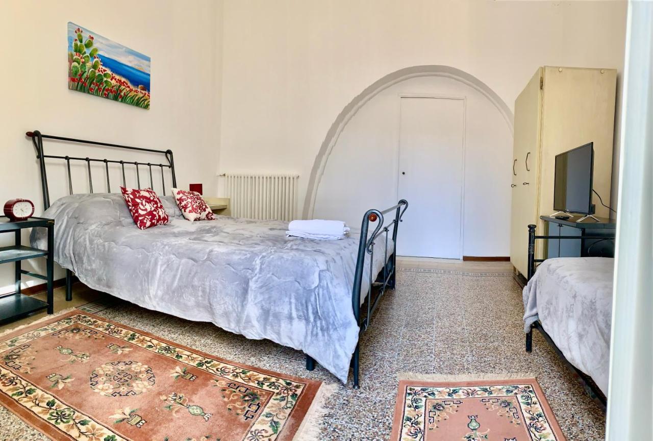 Suite Dreams Politeama Palermo Esterno foto